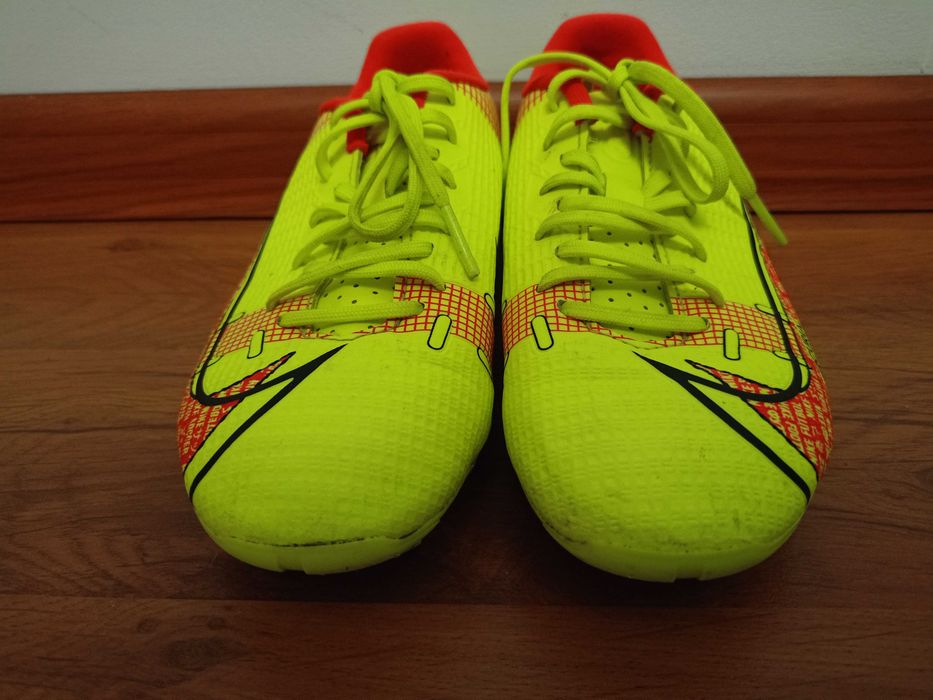 Детские Бутсы Nike Mercurial Vapor 14 Club FG/MG JUNIOR - желтый, 33,5