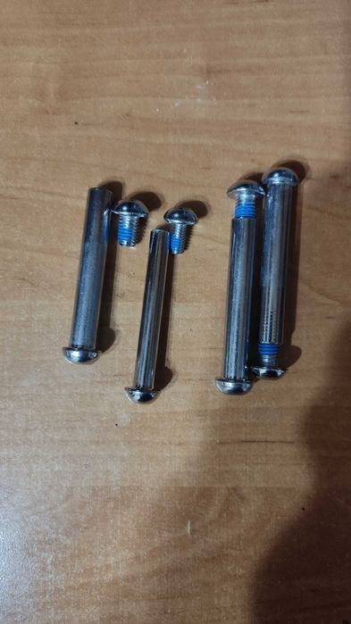 Болт ось М8.М10 60мм задней подвески (маятника )велосипеда ,самоката