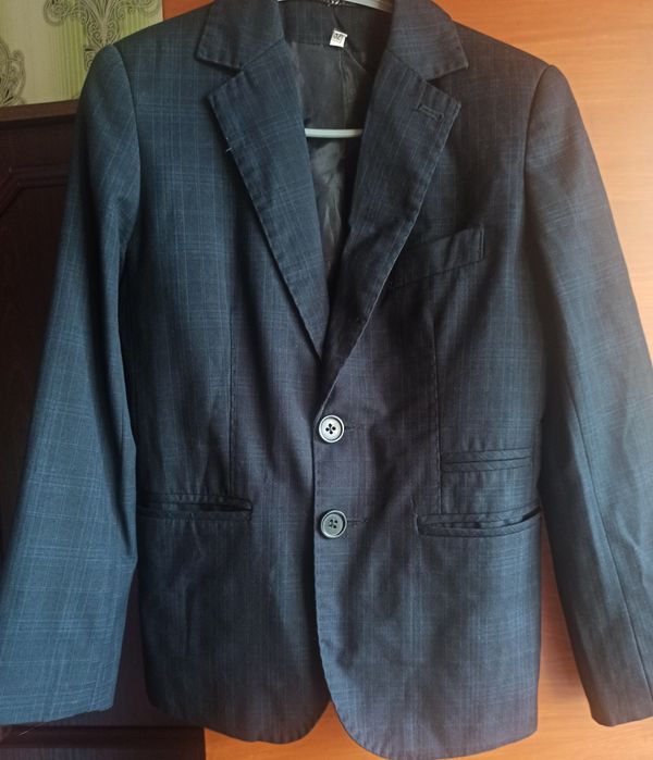 Шкільний костюм 3-ка на 6-8років для хлопчика