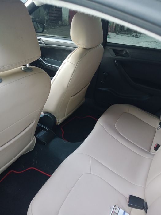 Фульцваген джета  2014р з двигуном 1.6 мпі газ бензин