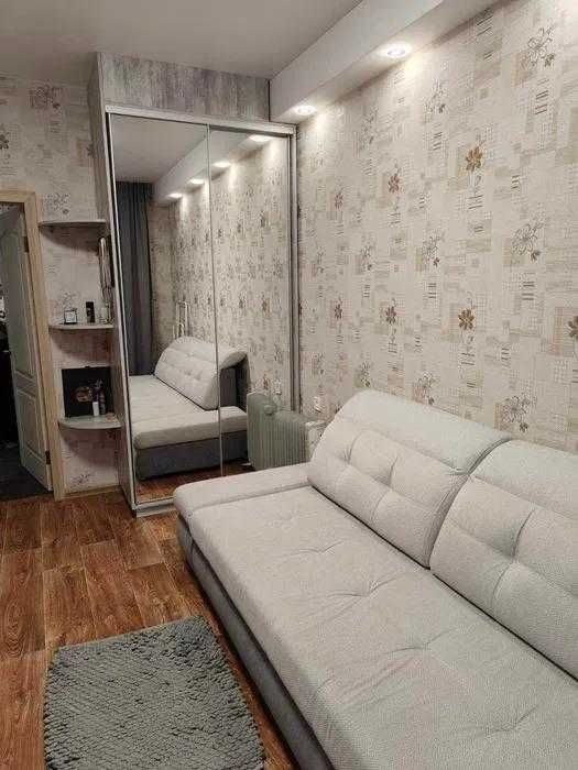 Сдам полн. 2- к.квартиру в р-не комплекса "Славутич-Арена"