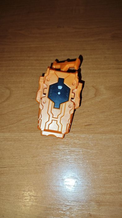 Такара томі рідкісна запускалка бейблейд