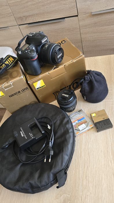 Nikon d7100 + Nikkor 35mm i 50mm + akcesoria