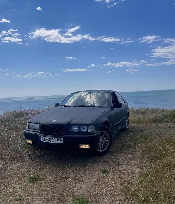 BMW E36 2.5 газ/бенз акпп