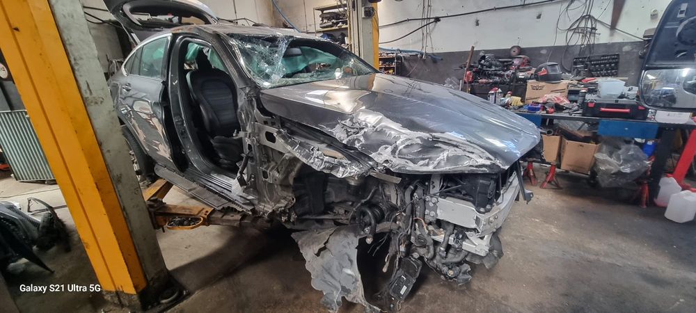 Vendo Mercedes Glc250 cdi 2018 salvado