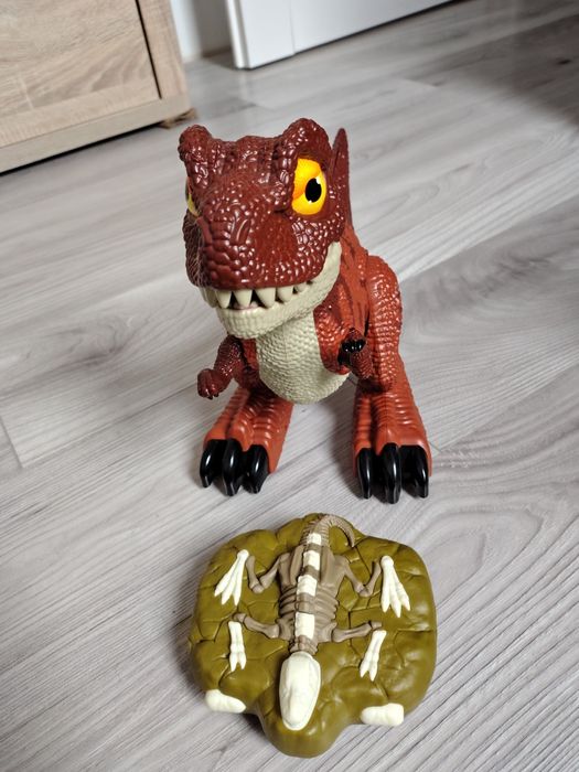 Dinozaur zdalnie sterowany