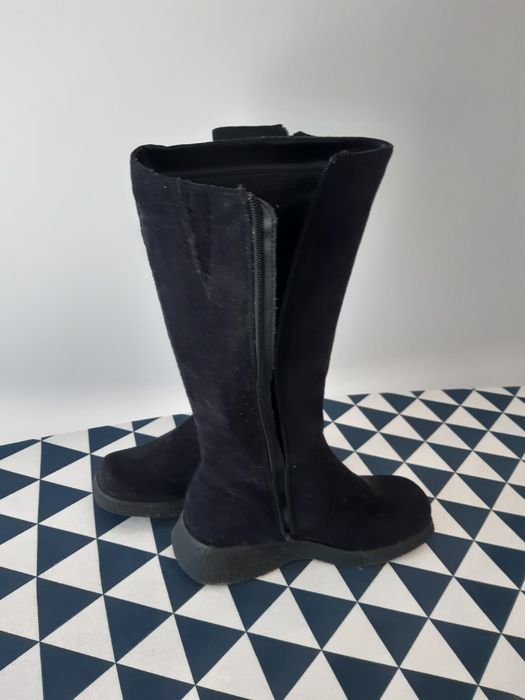 Vendo botas pretas camurça