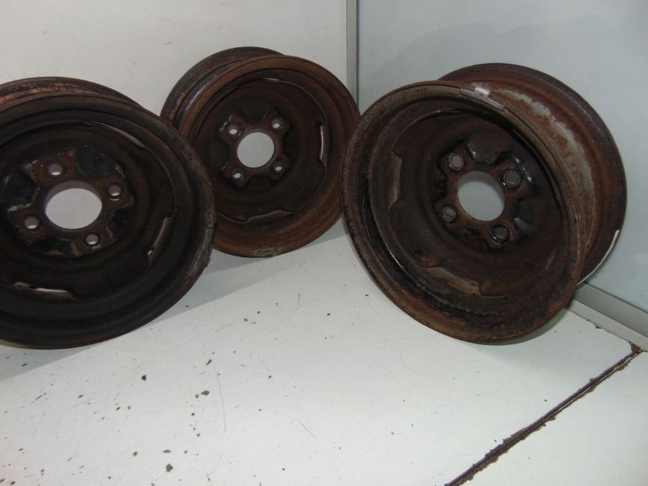 Datsun 1200 jantes " nova de stock antigo