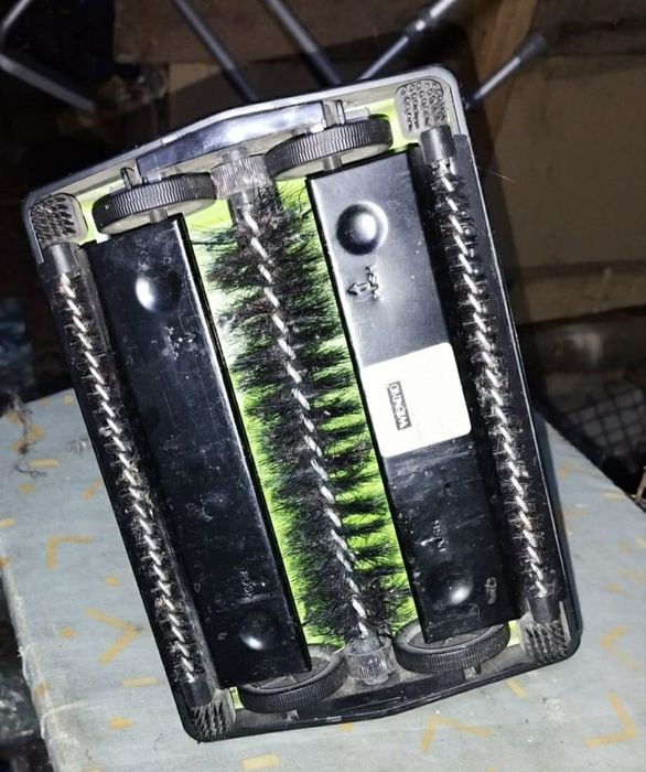 Szczotka mechaniczna ,odkurzacz ręczny