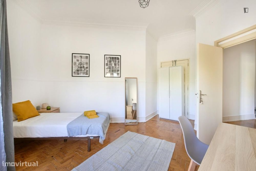 Quarto - localizado em Alameda Lisbon