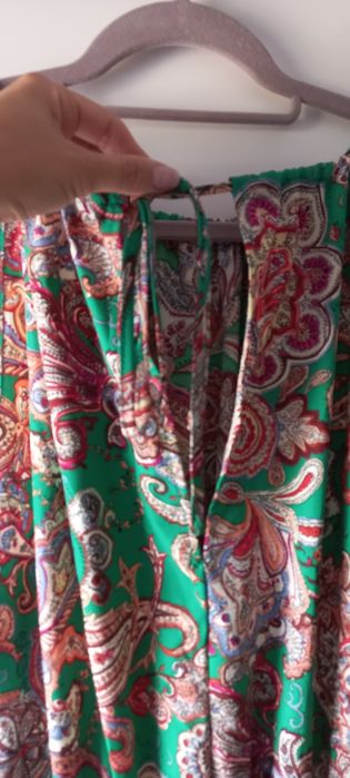 Długa zielona sukienk