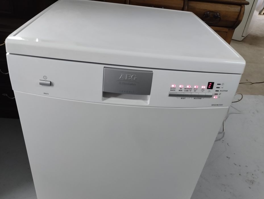 Máquina de lavar roupa AEG