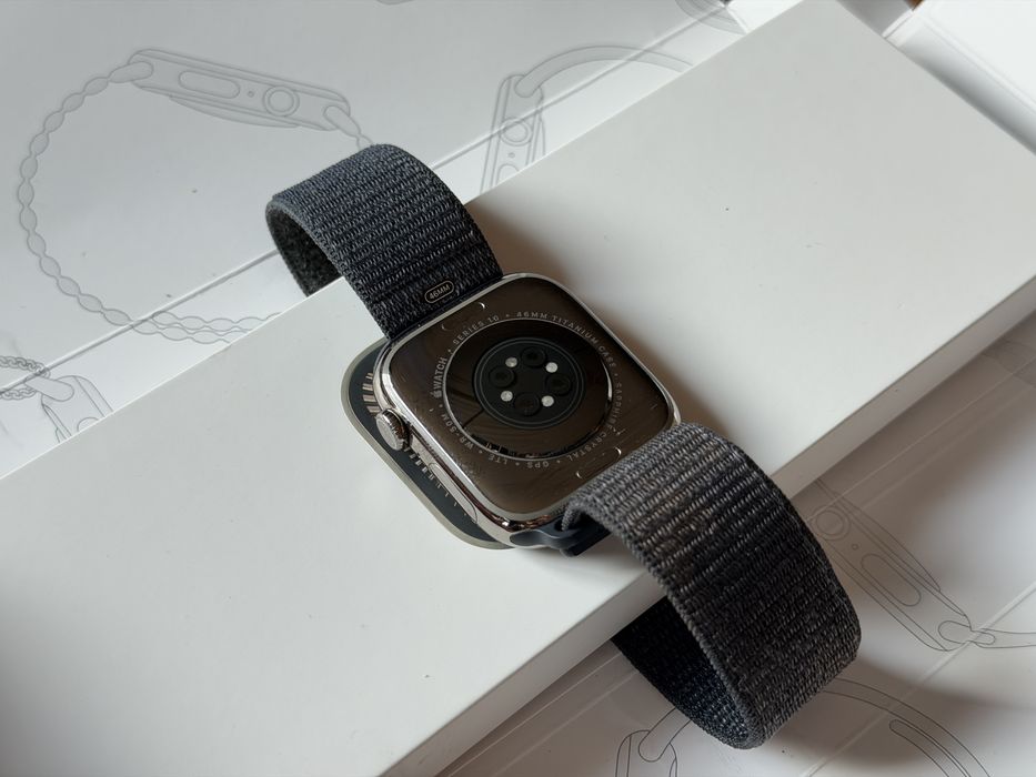 Apple Watch Series 10 46mm Titanium Cellular (LTE) + 2 oryginalne paski