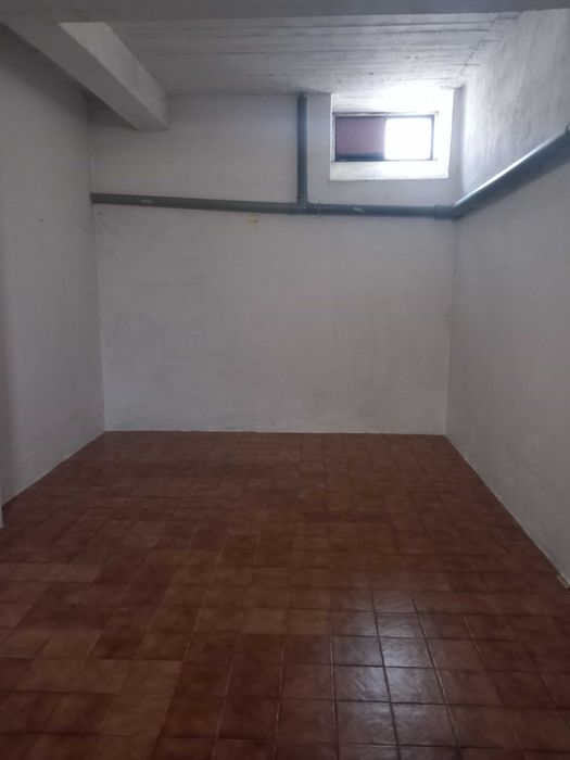 Garagem, baixa de preço. Oportunidade, na rua João Villaret 7 a, Feijó