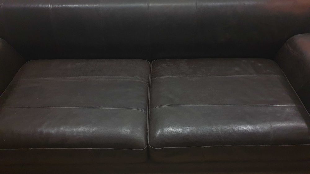 Sofá em Pele 3 Lugares