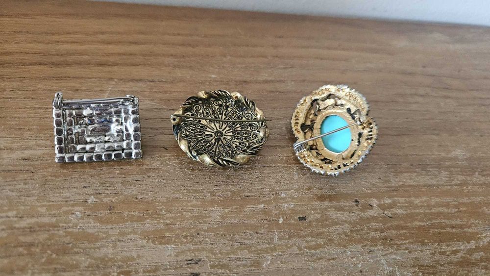 Alfinetes de peito /pregadeiras / broches antigos