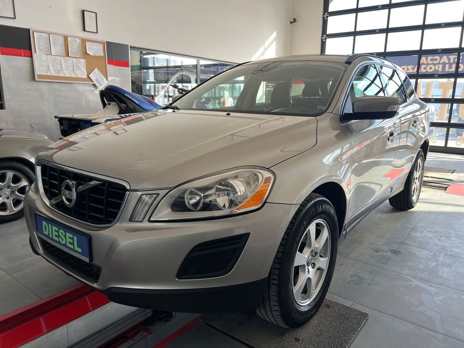 Volvo XC 60 2.4tdi 215km / 4x4 / Navi / Serwis