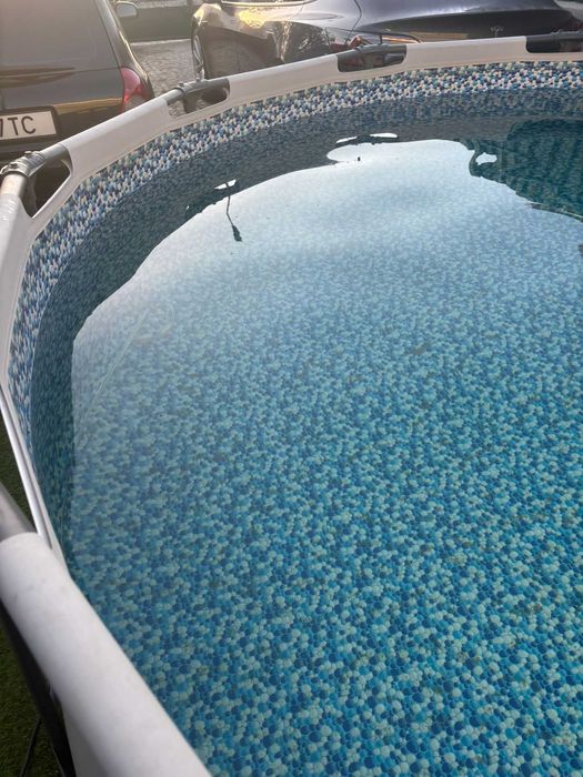 Vendo piscina  Comprada este Verão