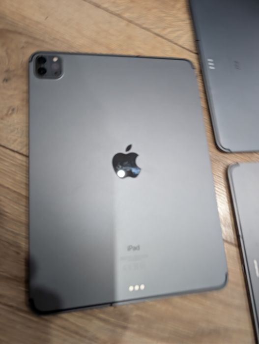 iPad pro 12.9. 3. 4