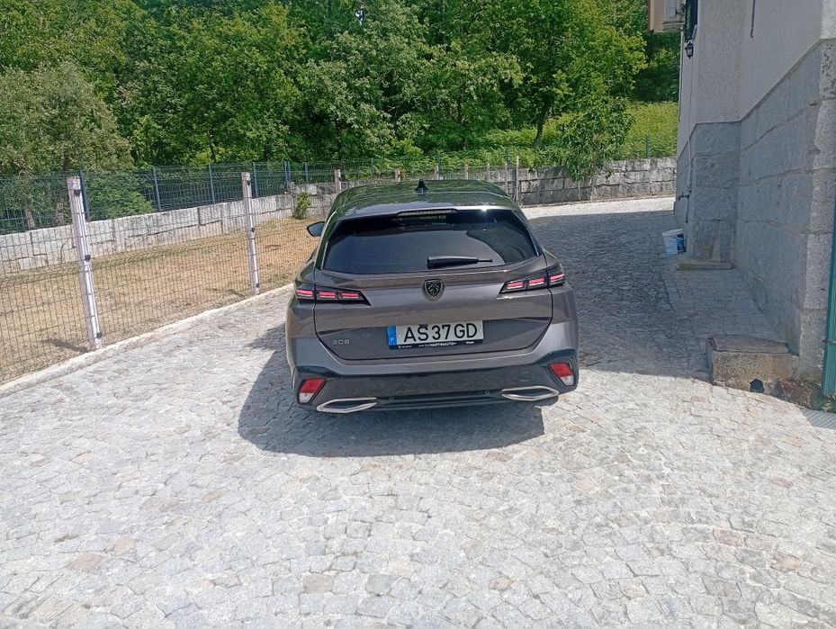 Carrinha Peugeot 308 SW Allure pack em ótimo estado