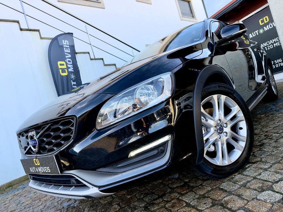 Volvo V60 Cross Country 2.0 D3 Momentum