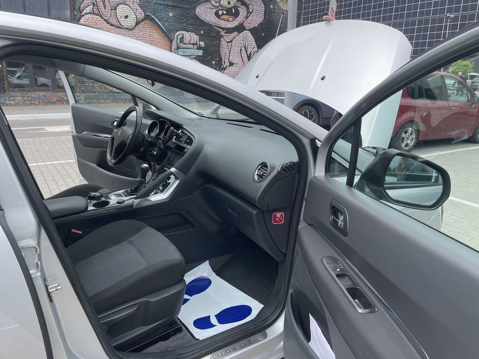 Стан нового авто Пробіг підтверджений і оригінал 1000% Щойно з Німеччини