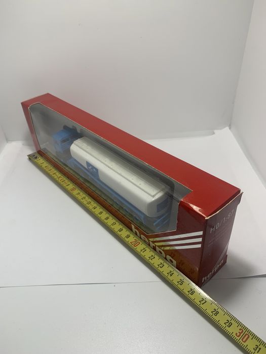 MAN com Cisterna ARAL da Herpa escala H0 1/87