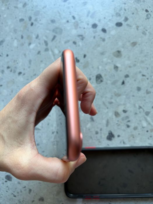 iPhone Xr в прекрасному стані