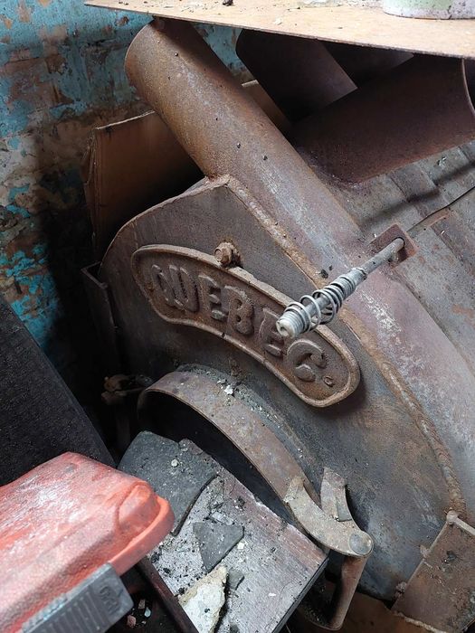 Піч для обігріва приміщення.