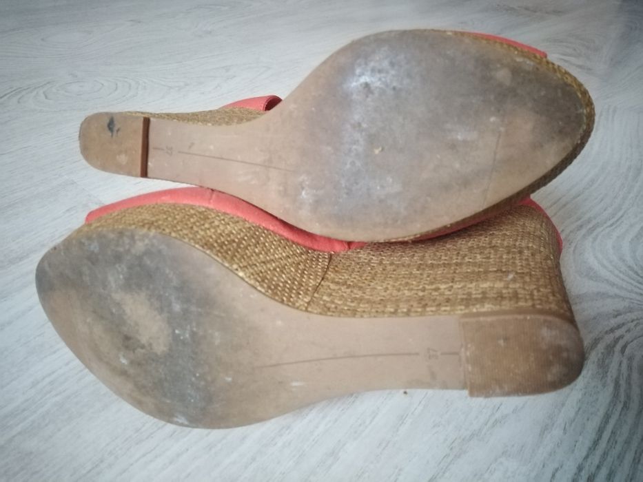 Buty na koturnie Stradivarius rozm. 37