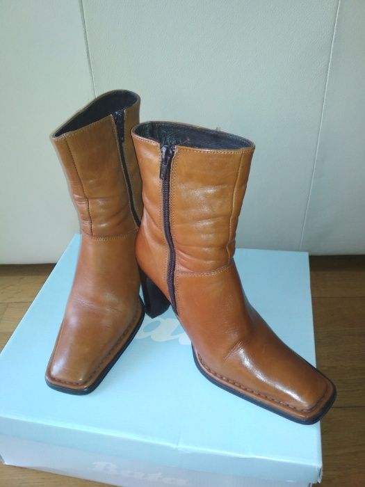 Botas n.º 36 - como novas