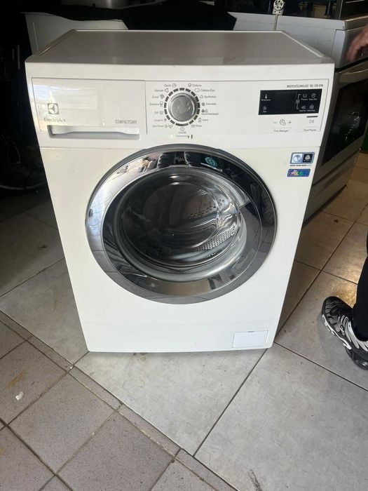 Пральна машина Electrolux CompactCare – інверторний мотор