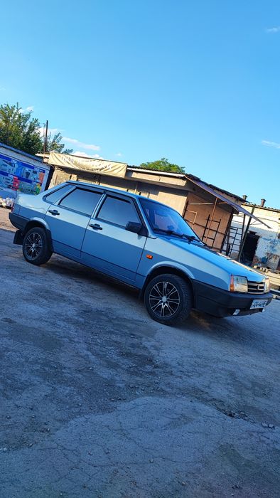 Продам классную  99