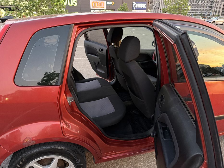 Продам Ford Fiesta 2008