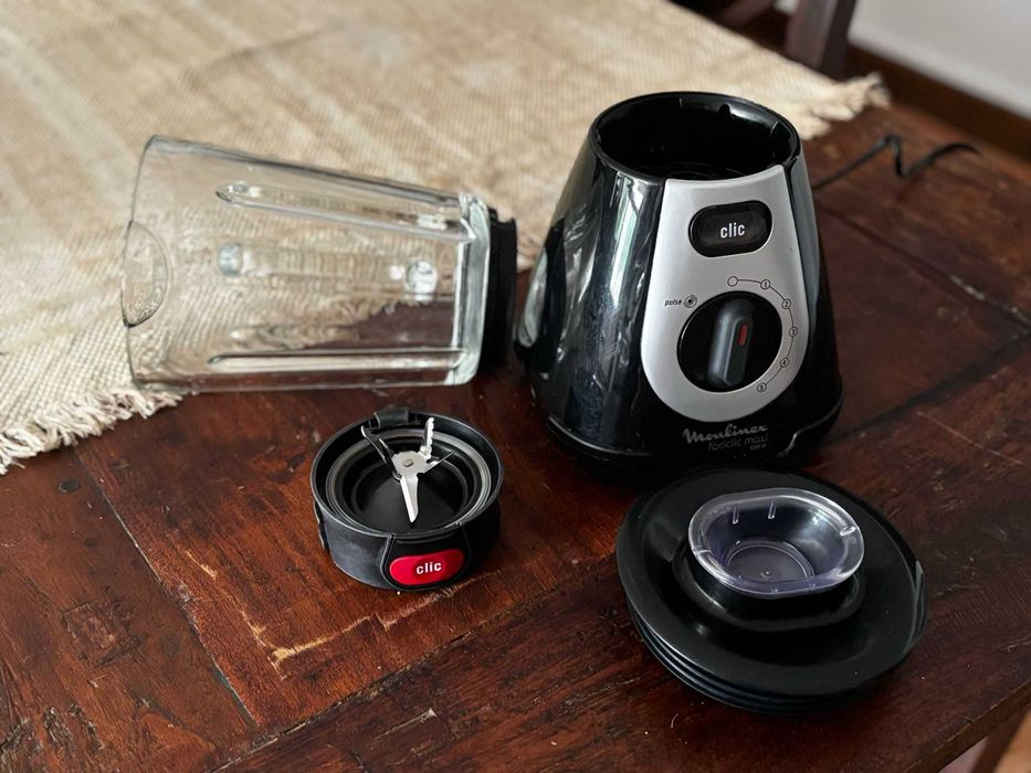 Liquidificador Moulinex - Jarro de 2 litros em vidro