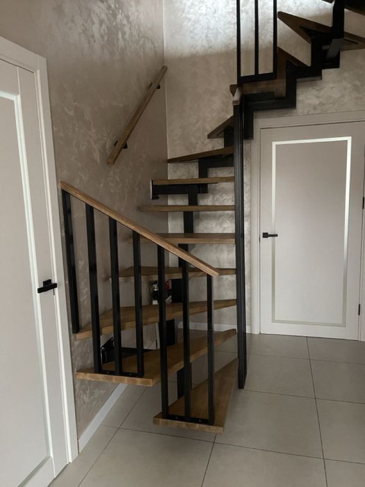 Сходи під ключ на замовлення