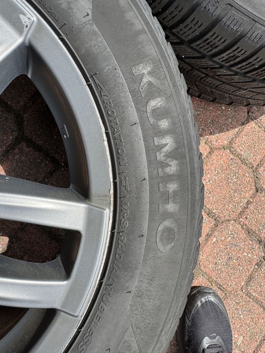 Шини зимові зима пара Kumho 255 55 R18 2022 р 5-6 мм Туарег Q7