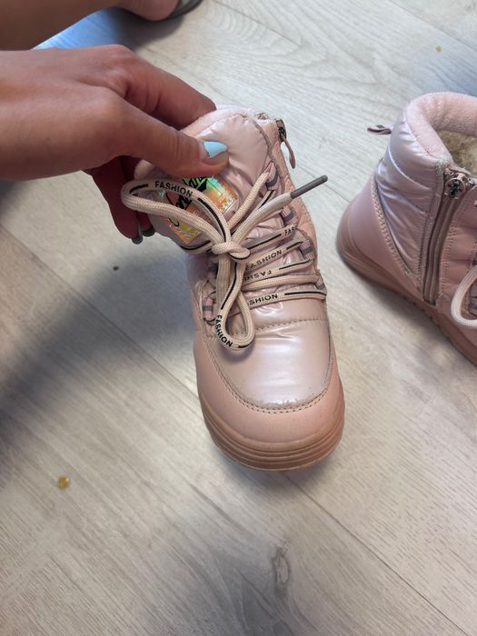 Продам дитячі ботінки