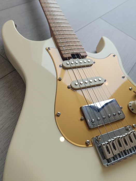 Donner DST-550 White (Como Nova / Roasted Maple / Locking Tuners)