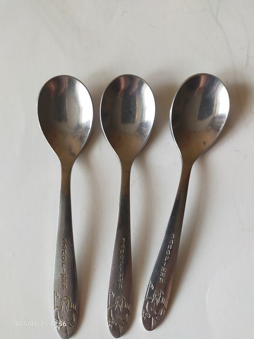 Набор посуды детской для кормления продаю