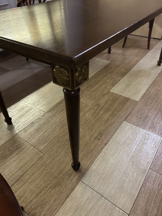 Продам стіл б/у.