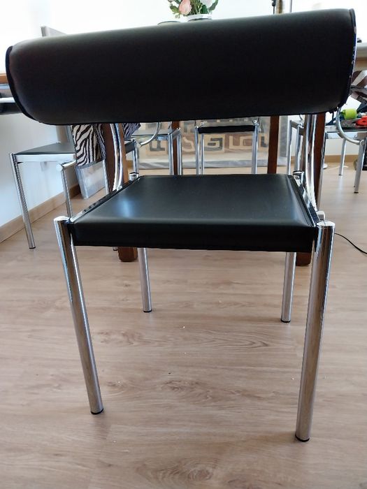 cadeiras de sala de jantar estrutura metal e napa preta - de 1 a 6 cadeiras