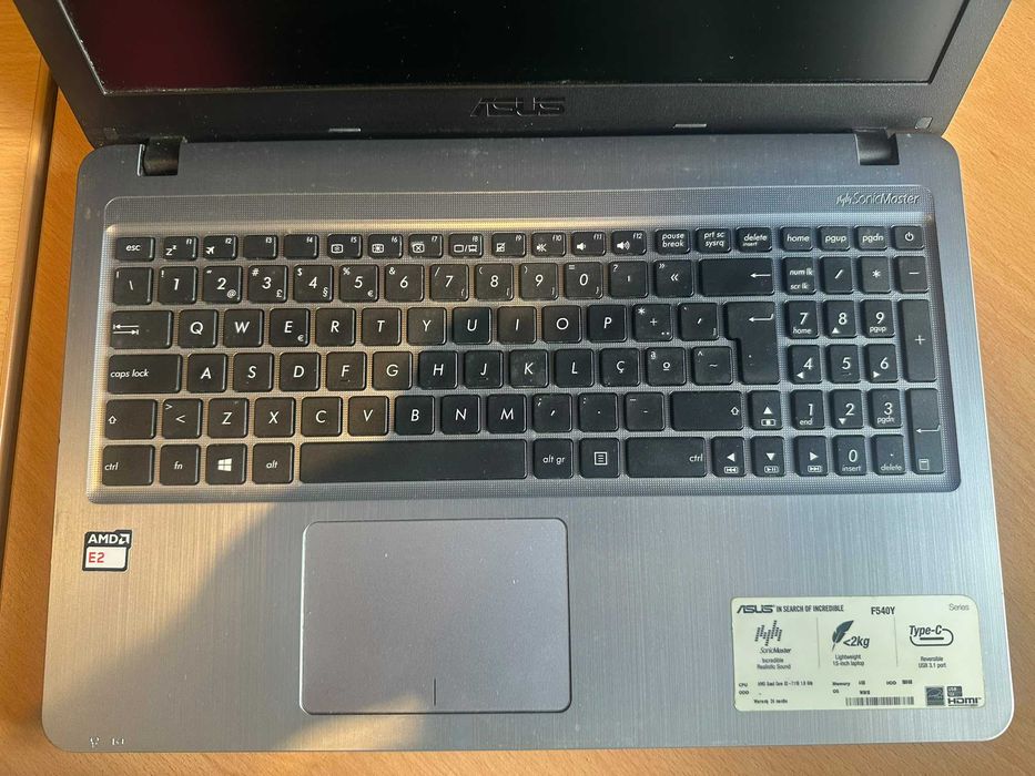 ASUS F540YA 15,6" | AMD E2 | 4GB RAM | 500GB HDD | Windows