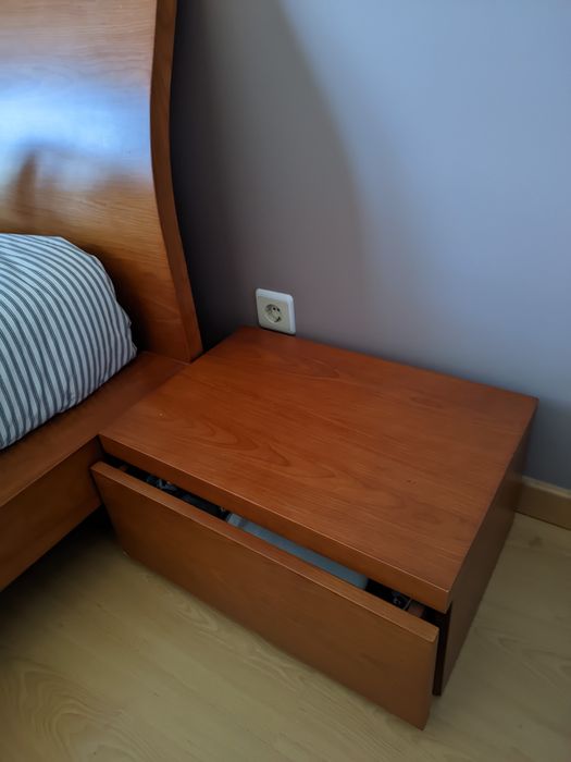 Cama de casal madeira de cerejeira 140x200