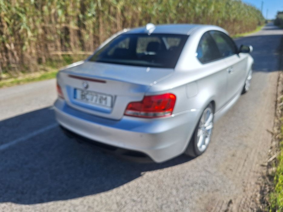 BMW 123D bi-turbo 204 cv sem nada a fazer