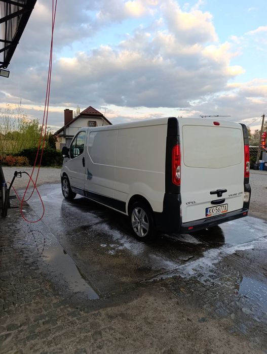 Sprzedam opel vivaro 2.0cdti maxi 2013