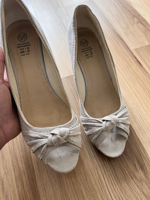 Buty Caroline 38