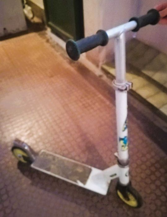 Trotinete criança usada (6-9 anos de idade)