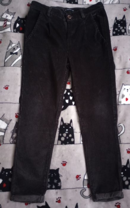 Spodnie z grubego sztruksu r. 140 Reserved