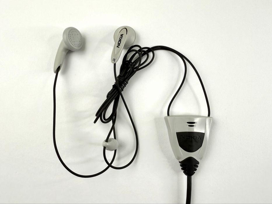 Auriculares Nokia c/ Microfone HDS-3 **novos**